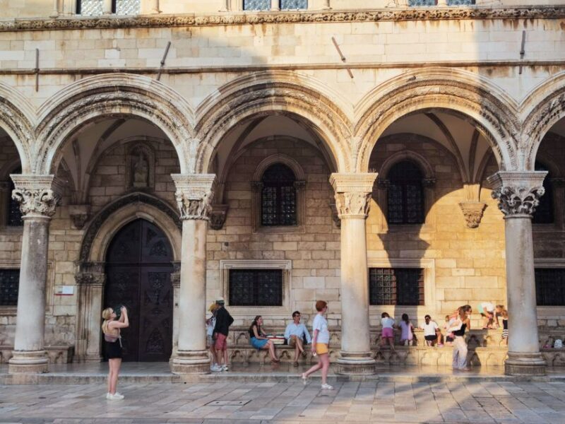 Dubrovnik: 2h Old Town Private Guided Tour - Highlighting the Expert Local Guide and Personal Touch
