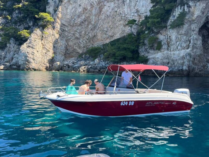 Dubrovnik: All-inclusive Islands and Caves Private Boat Tour - Dining and Refreshments on Board