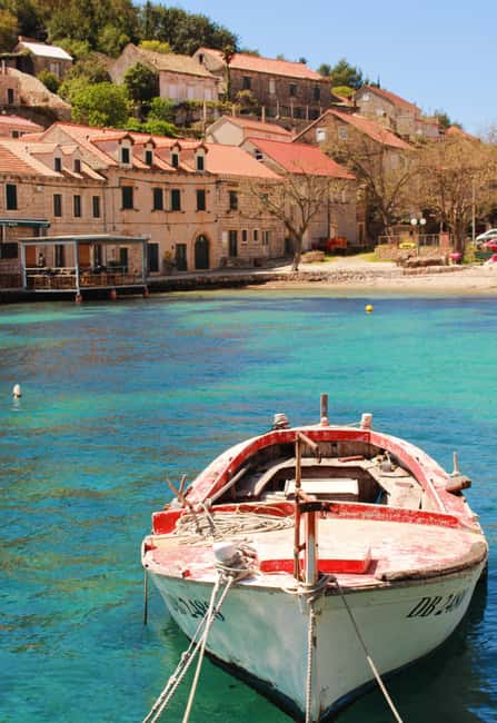 Dubrovnik: Blue Cave & Elaphiti Islands Full-Day Boat Tour - Food, Drinks, and Onboard Comforts