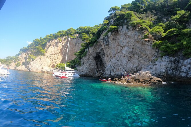 Dubrovnik cave experience swimming tour - The Boat and Group Experience on the Atlantic OPEN 750