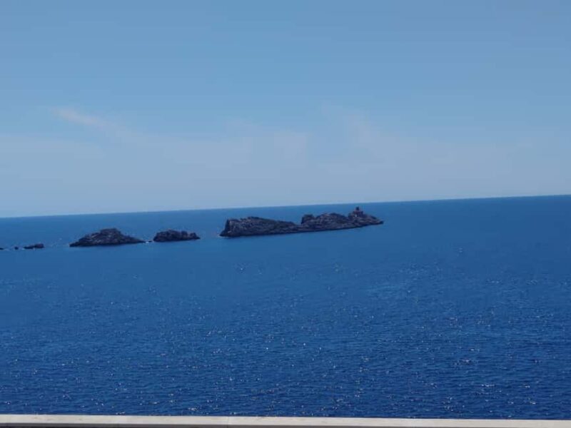 Dubrovnik: City Hop On Hop Off Bus with 3 Tour Options - Guides and Commentary Quality