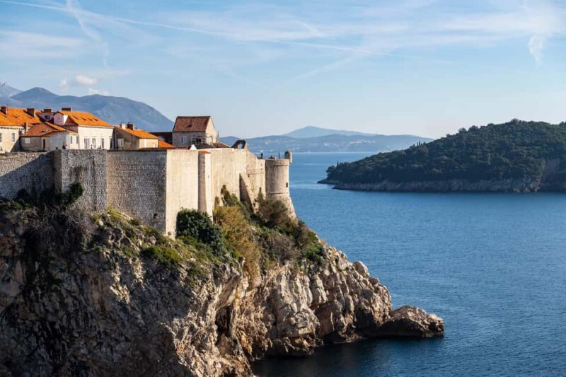 Dubrovnik: City Walls, Old Town Walking Tour & Adriatic View - Upgrading with the Dubrovnik Pass for City Wall Access
