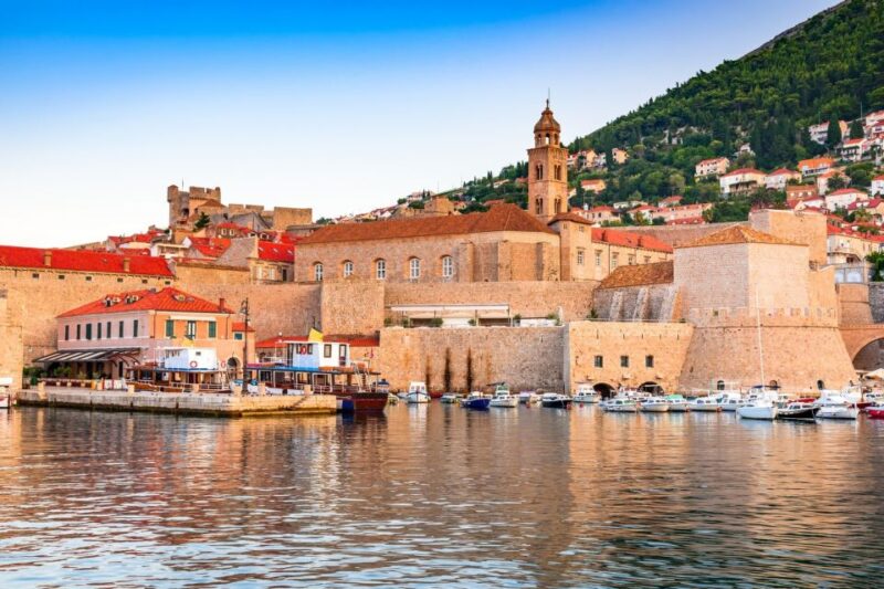 Dubrovnik Day Tour from Split or Trogir - Dining in Dubrovnik: Local Taverns and Scenic Cafés