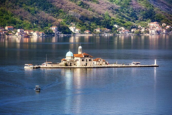 Dubrovnik Day Tour: Montenegro with Kotor, Perast, Boat Ride - Practical Details: Transport, Group Size, and Accessibility