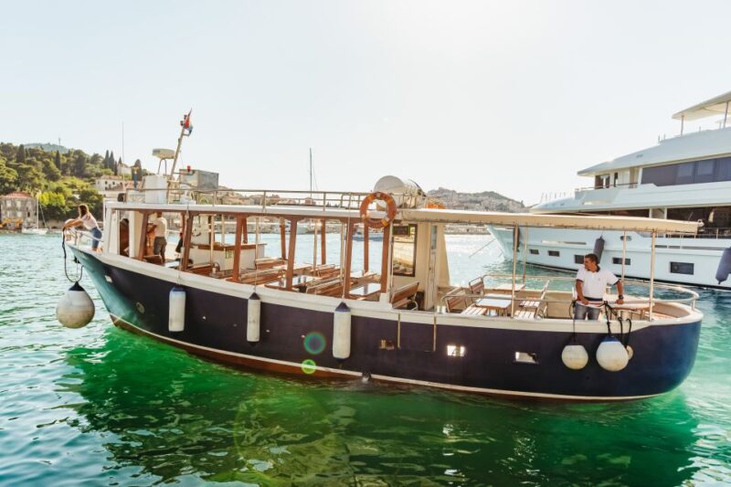 Dubrovnik: Elaphite Island Cruise w/ Drinks & Optional Lunch - Lunch and Drinks: Mediterranean Flavors on Board