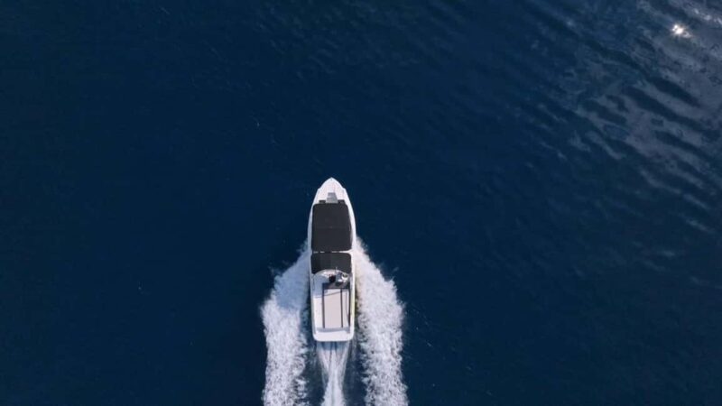 Dubrovnik: Elaphiti Islands Speedboat Tour with Drinks - Onboard Comforts and Entertainment