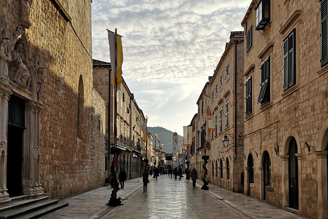 Dubrovnik Old City Private Tour - Strolling the Main Street: Stradun and Onofrio’s Fountain