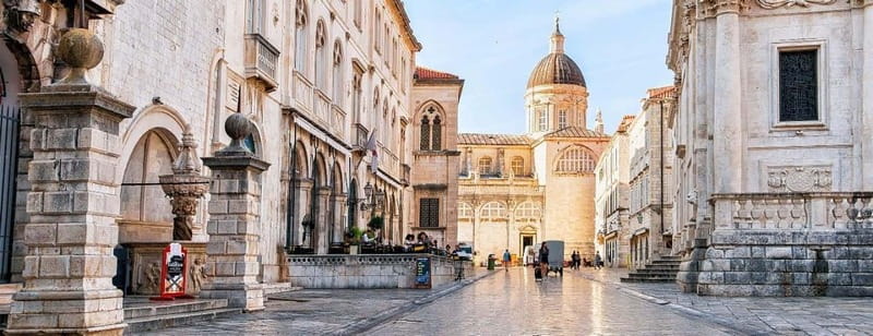 Dubrovnik: Old City Walking Tour with a FREE Polaroid Photo - Key Points