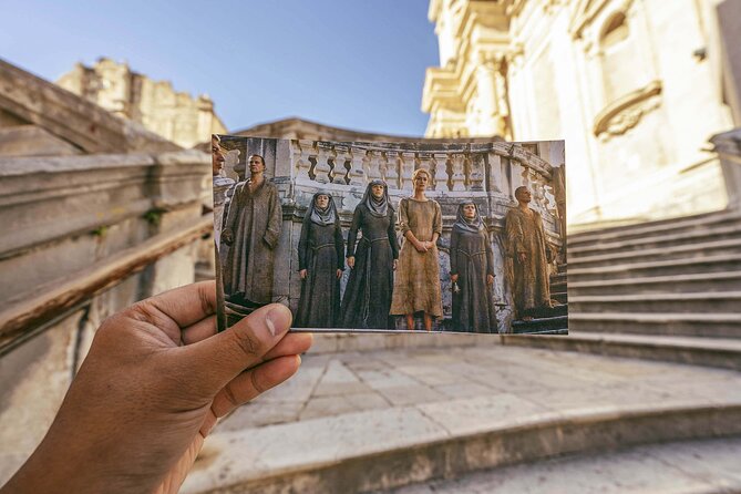 Dubrovnik Old Town Walking Tour with Audioguide - Walking Through the Old Town Gates and the Onofrio Fountains