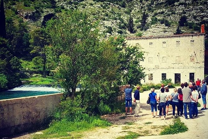 Dubrovnik Panorama Sightseeing with Tour Guide in Minivan - Exploring Dubrovniks Landmarks with Live Commentary