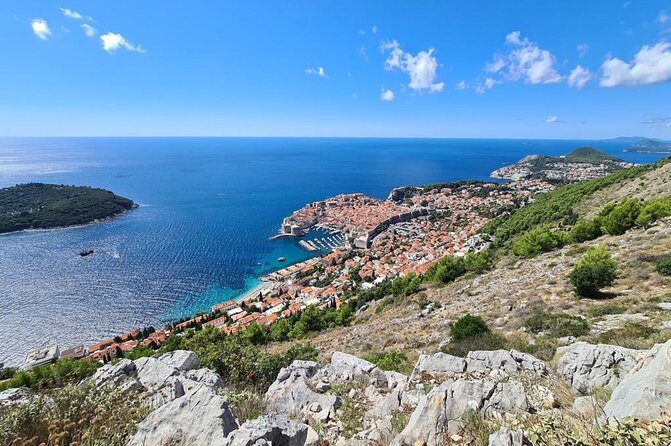 Dubrovnik Panoramic Sightseeing Tour with Guide (minivan) - The Role of the Guide and Tour Experience
