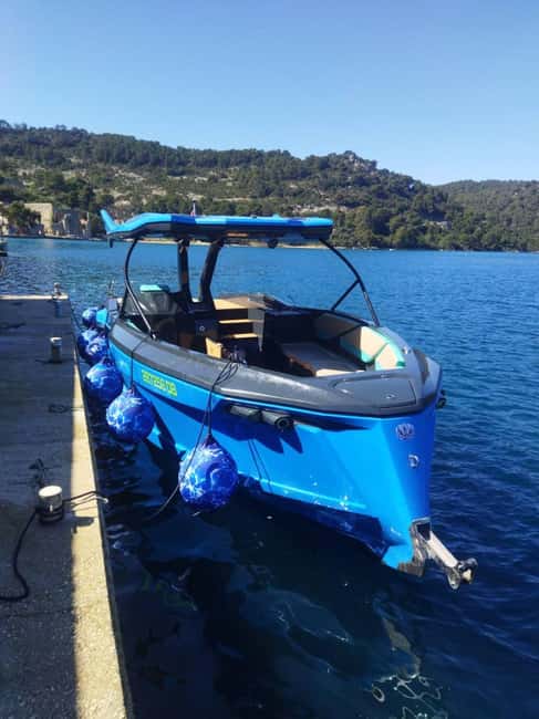 Dubrovnik: Private Boat Tour with Skipper - Visiting the Blue Cave and Lokrum Island