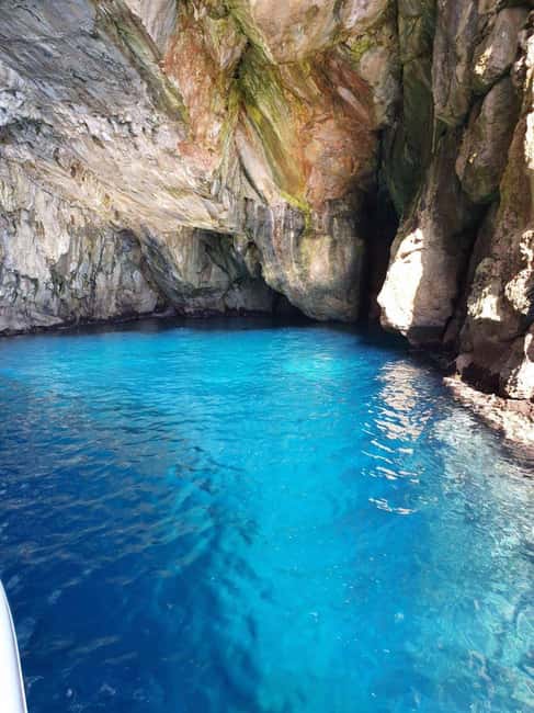 Dubrovnik: Private Tour to Blue Cave and Elaphit islands - Explore Dubrovnik’s Private Speedboat Tour to the Blue Cave and Elaphit Islands