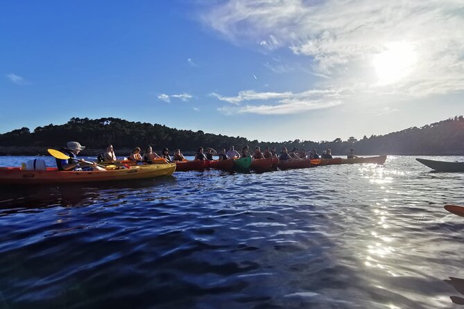 Dubrovnik: Sunset Kayak & Snorkel Tour with Wine & Water - Circumnavigating the Island and Coastal Views