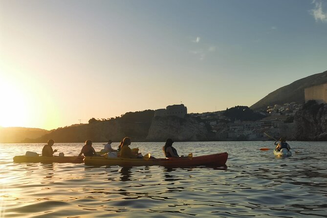 Dubrovnik: Sunset Kayak & Snorkel Tour with Wine & Water - Relaxing Ending with Wine and Water