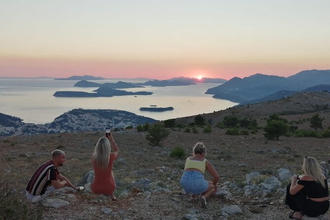 Dubrovnik sunset panorama & wine - Tour Guide: Knowledgeable and Friendly