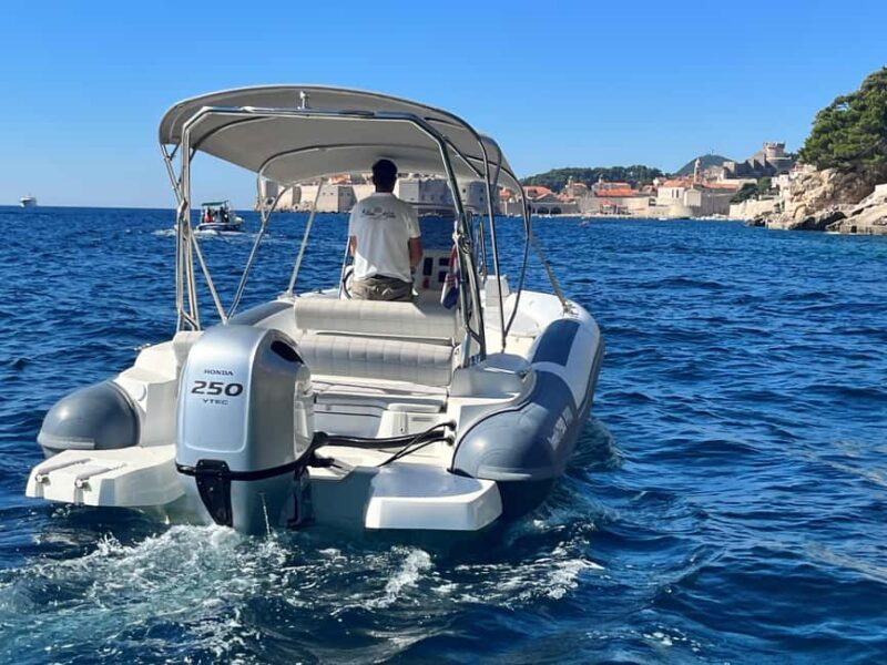 Dubrovnik: Sunset tour by speedboat - Cruising to Lokrum Island and Rocky Shorelines