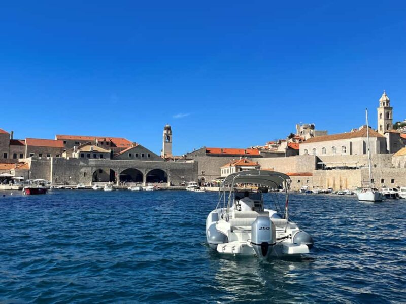 Dubrovnik: Sunset tour by speedboat - Drinks and Snacks on the Water