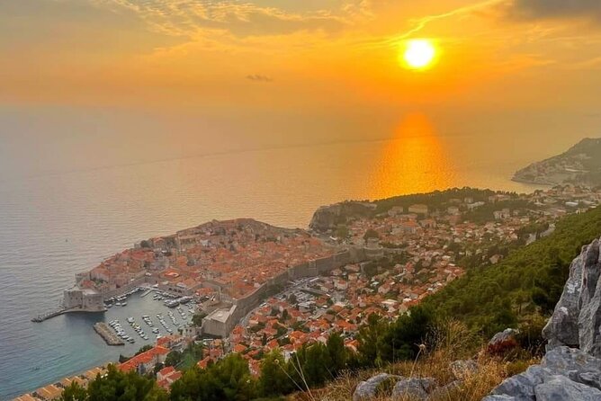 Dubrovnik Sunset Tour with Scenic Views and Local Wine - Discover Dubrovniks Sunset with Scenic Landmarks and Local Wine