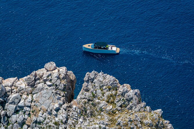 Dubrovnik to Elaphiti: Yacht Escape in Style - Practical Details and Included Amenities