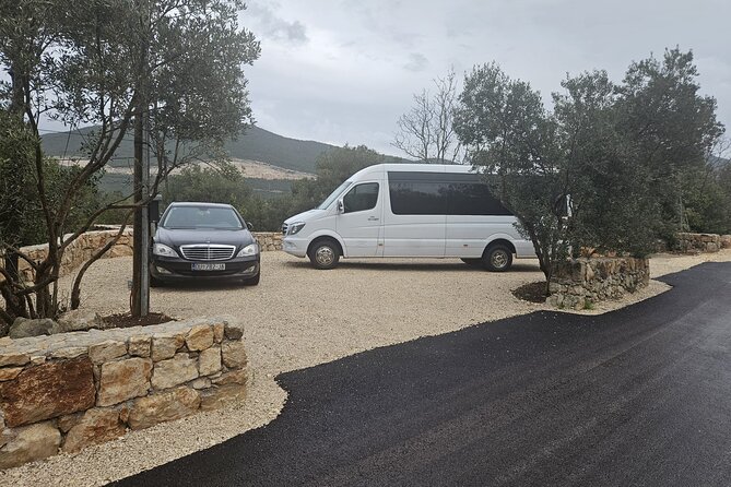 Dubrovnik to Split PRIVATE transfer with GOURMET LUNCH in price - Scenic Journey and Flexibility in Drop-Off Locations