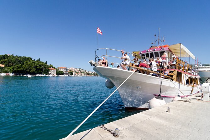 Dubrovnik:3 Islands Boat Tour with Lunch&drinks(FR,ES,EN) - Onboard Amenities: Food, Music, and Connectivity