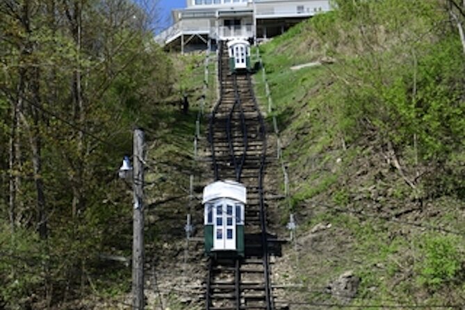 Dubuques Historic Downtown GPS Self Guided Walking Tour - Discovering the Shot Tower and Old Inn