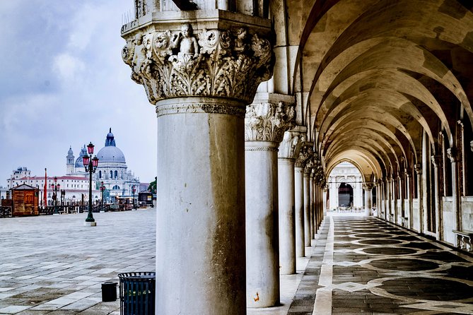 Ducal Venice, Historical Walking Tour & Skip the line Doge's Palace - Guide Expertise and Guest Experience