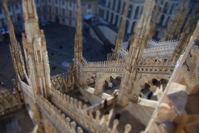 Duomo di Milano Guided Tour and Rooftop - The Guide’s Role and Guest Experience
