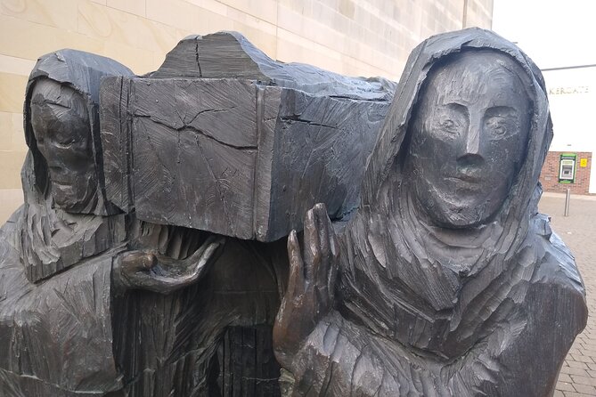 Durham City Walking Tour - Crossing Elvet Bridge and Its Historic Significance