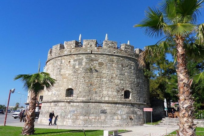 Durres & Wine Tasting Tour - Durres’s Street Art and Ancient Monuments