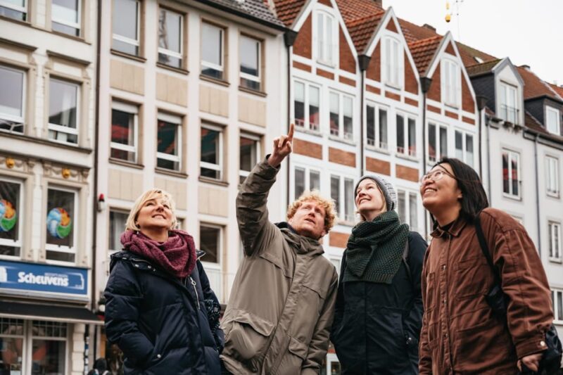 Dusseldorf: Art and Culture Guided Tour with a Local - Practical Details: Meeting Point and Group Size