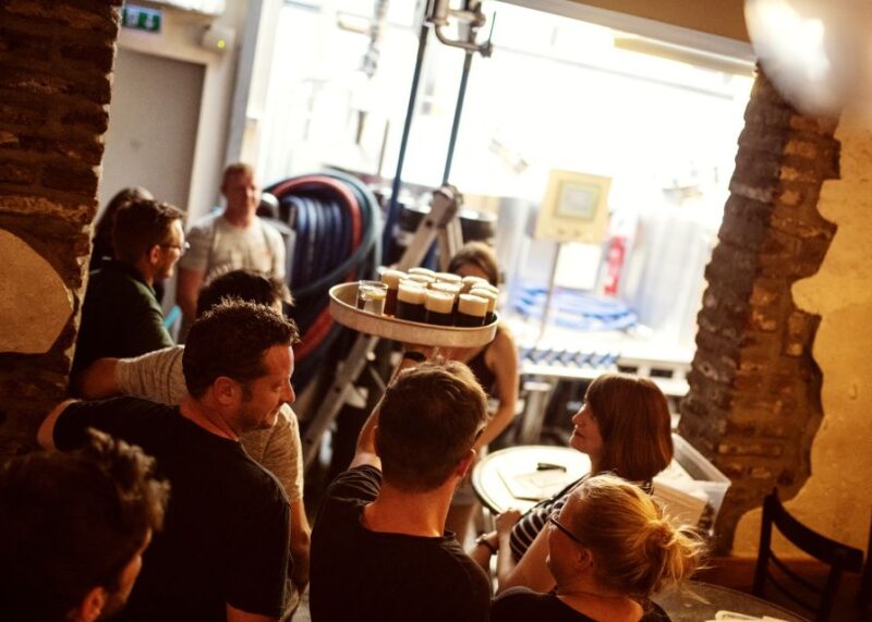 Düsseldorf: Brewery Tour with Alt Beer Tastings - Tasting the Famous Alt Beer in a Traditional Setting