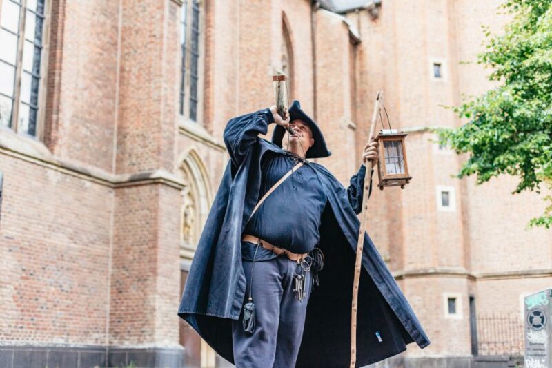 Düsseldorf: Guided Tour with a Night Watchman - Key Points