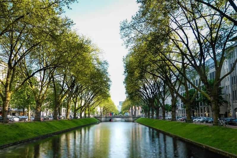 Dusseldorf : Highlights Walking tour with A Guide - Exploring Medieval and Religious Landmarks
