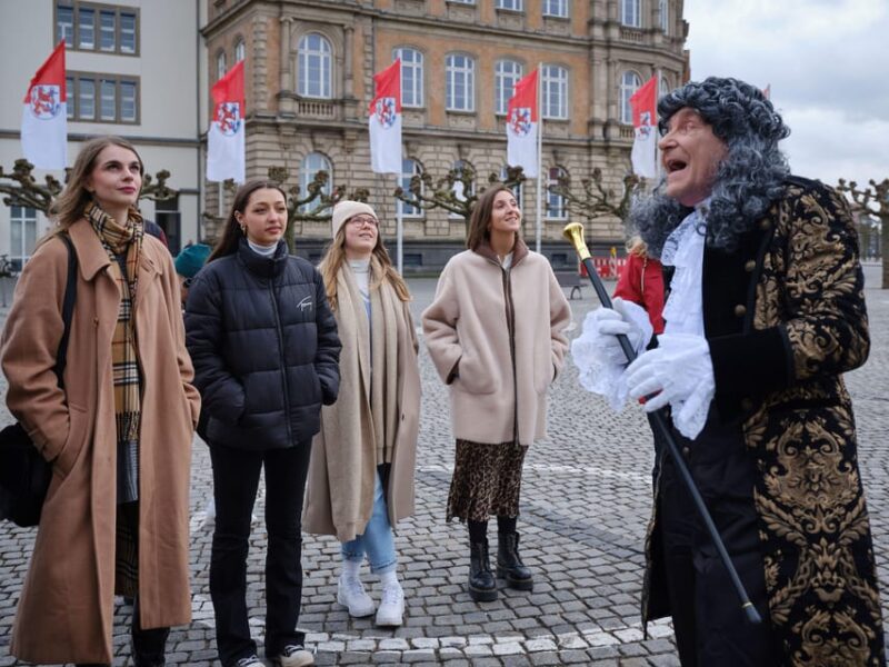 Düsseldorf: In the footsteps of elector Jan Wellem - The Historic Route: From Old Harbor to the Rhine