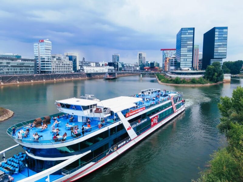 Düsseldorf: old city and the Rhine - Starting at Düsseldorf’s Old Town Hall: The Heart of the City