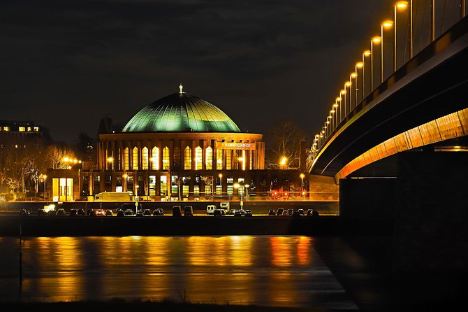 Düsseldorf Old town - guided tour - How the Tour Balances History and Modern Nightlife