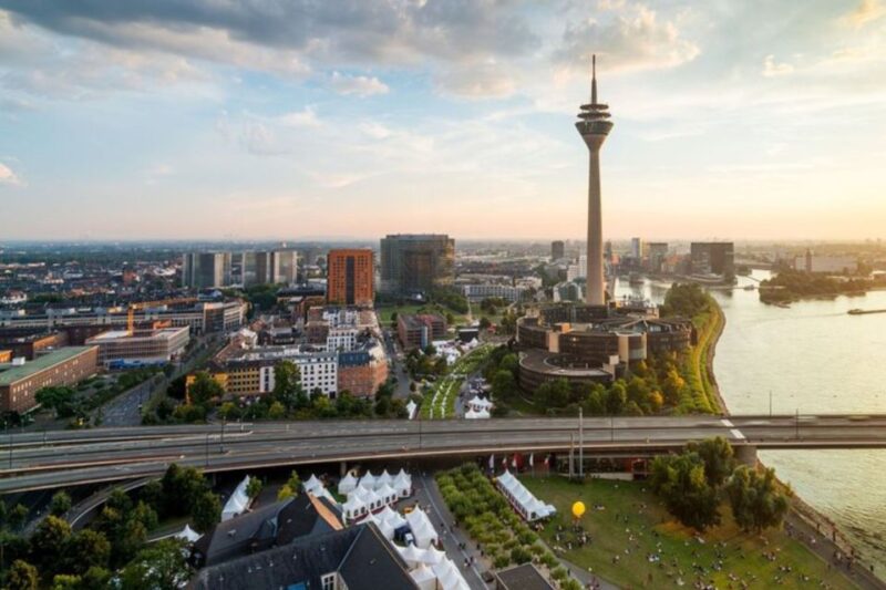 Düsseldorf: Private custom tour with a local guide - Key Points