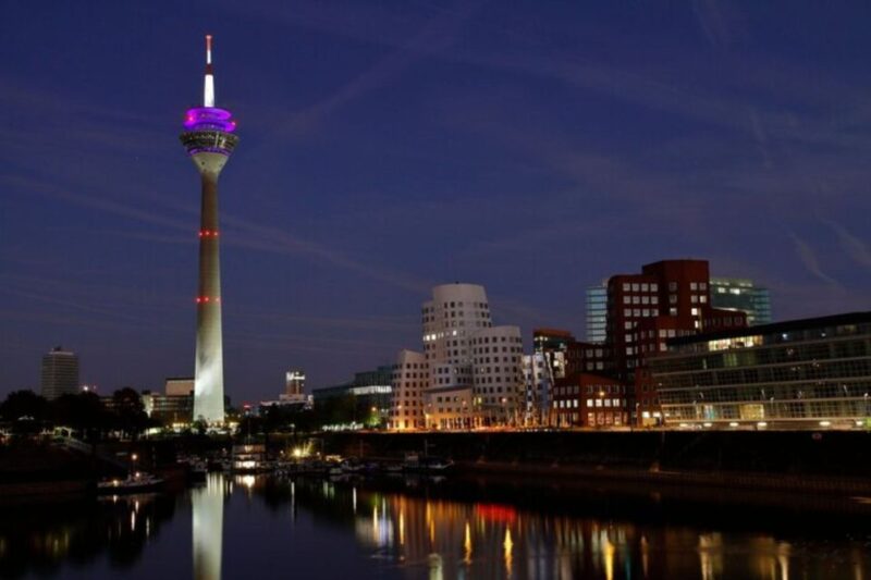 Düsseldorf: Private custom tour with a local guide - The Experience of a Private Düsseldorf Walking Tour
