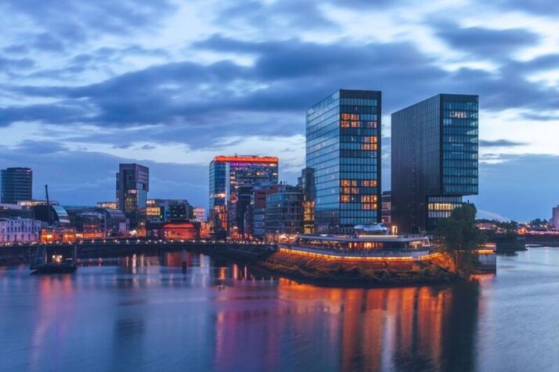 Düsseldorf: Private custom tour with a local guide - The Realities of the Tour Experience: Strengths and Limitations