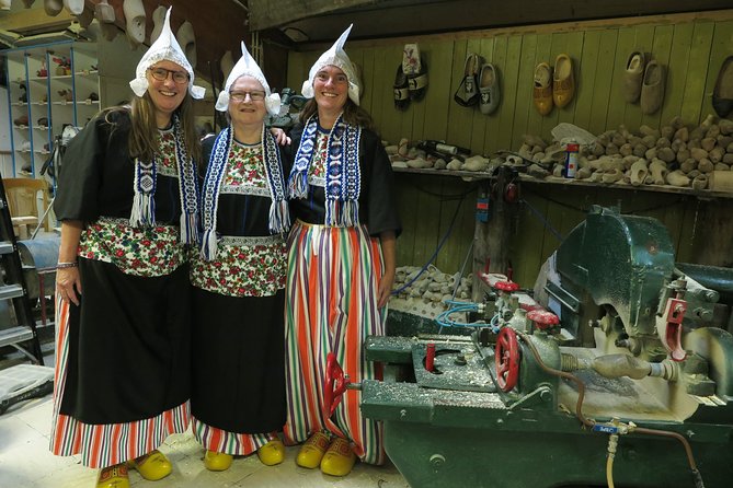 Dutch Experience in Volendam with Traditional Outfits - Who Will Enjoy This Tour the Most?