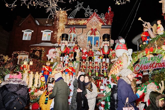Dyker Heights Christmas Lights and NYC Skyline View Bus Tour - Pacing, Duration, and Feedback on the Tour