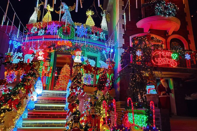 Dyker Heights Christmas Lights Guided Tour - Included Amenities and Practical Details