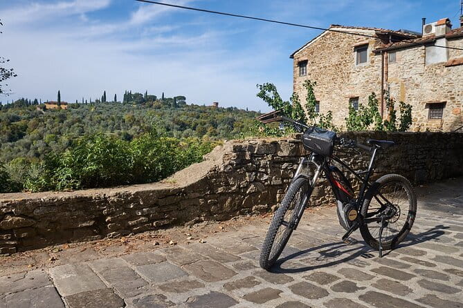 E-bike 2.5 hour Florence & Tuscany With Fresh Olive Oil and Bread - Explore Florence’s Viewpoint at San Miniato al Monte