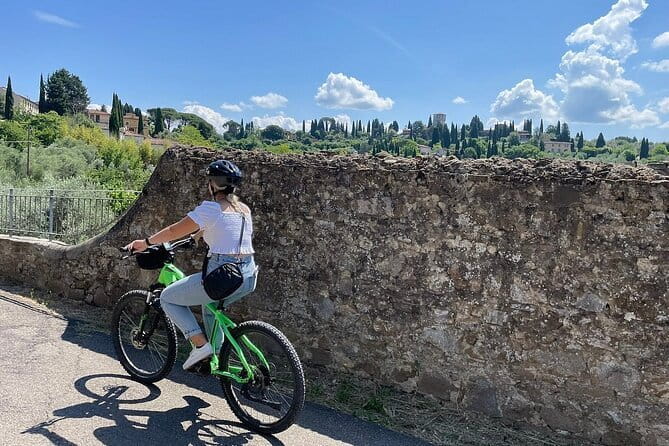 E-bike 2.5 hour Florence & Tuscany With Fresh Olive Oil and Bread - Learn About Olive Oil Harvesting at a Farm