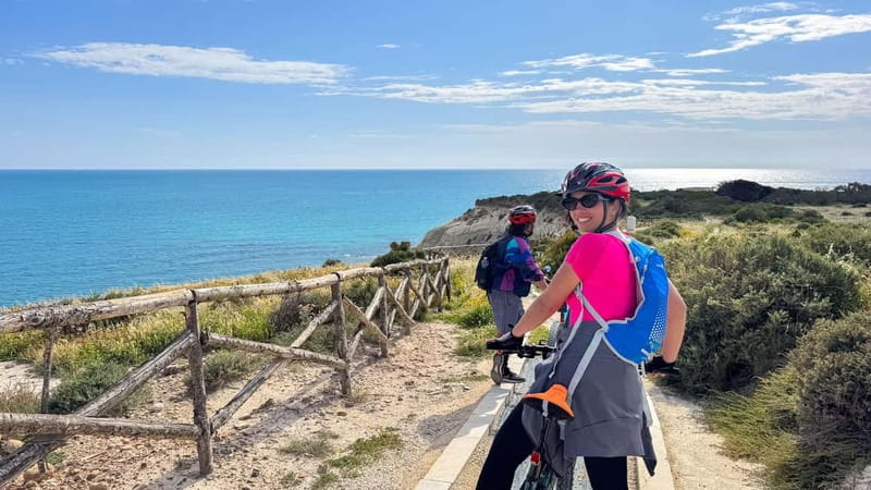 E-Bike: Adventure to the Scala dei Turchi, Sicilian Villages, and a food experience - Visiting a Traditional Sicilian Village and Street Food Tasting
