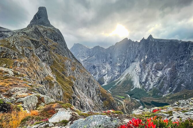 E-bike and hike in Åndalsnes - The Return Ride and Scenic Valley Descent