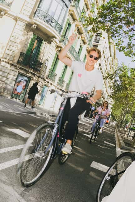E-Bike Experience: Gaudí, Gardens & City Vibes - Why This Tour Stands Out