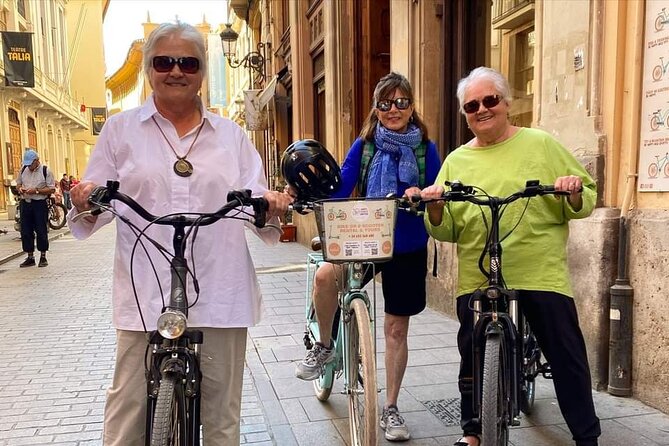 E-Bike Grand Valencia Private Tour - The Guide and Tour Experience